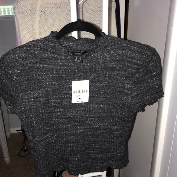 Short sleeve mock neck from forever 21 - Picture 1 of 4